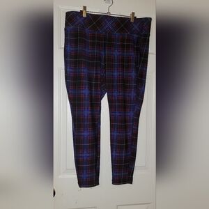 Torrid NWOT Red and Blue Plaid PIXIE Pants Sz 1R (14/16 regular)
